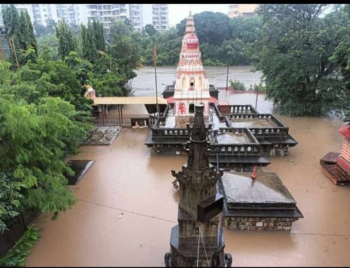 मोरया गोसावी मंदिरात शिरले पाणी