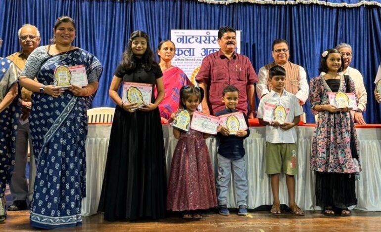 दिवाकर स्मृती नाट्यछटेत तेजल महाजन प्रथम