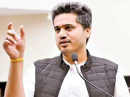 आरक्षण संपवण्याच्या पडद्यामागे भाजपा…