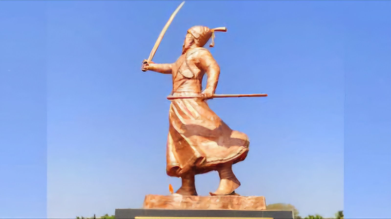 शिवाजी महाराज पुतळा प्रकरणी गुन्हा नोंदविला