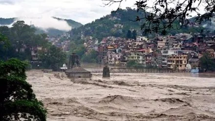 ढगफुटीमुळे उत्तराखंडमध्ये १० जणांचा मृत्यू