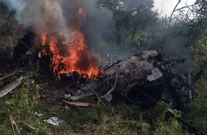बावधनजवळ हेलिकॉप्टर कोसळून तिघांचा मृत्यू