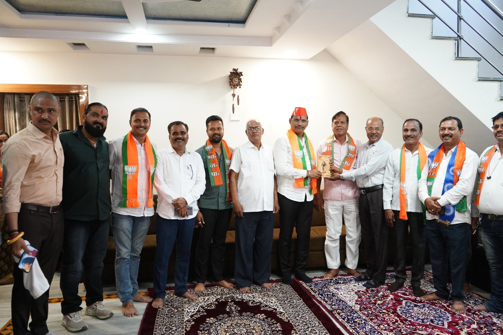 “निश्चिंत राहा, आम्ही तुमच्यासोबत आहोत”