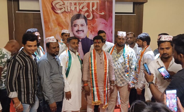 अजित गव्हाणे यांचा मतदारांशी संवाद