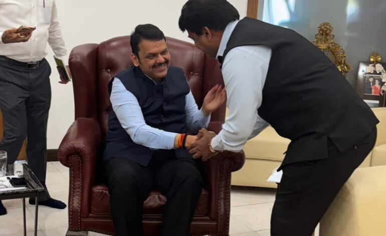 अमित गोरखेंकडून फडणवीसांचे अभिनंदन