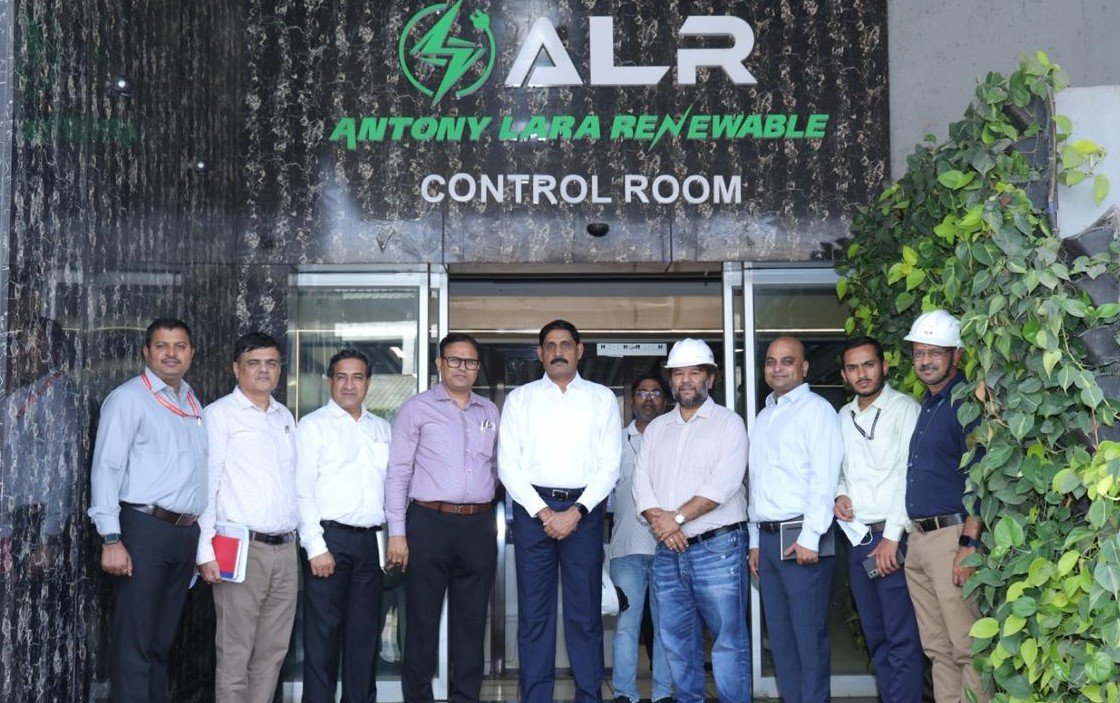 घनकचरा व्यवस्थापनांतर्गत मोशी येथील विविध प्रकल्पांना नवी मुंबई महानगरपालिकेच्या आयुक्तांची भेट