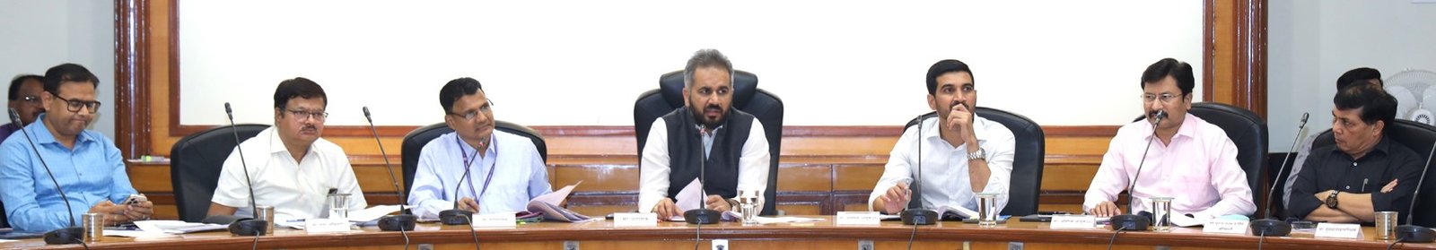 रुग्णांच्या नातेवाईकांची गैरसोय टाळण्यासाठी रात्रनिवारा केंद्र उपलब्ध करणार!