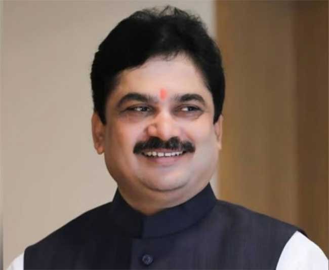 विधान परिषद सभापतीपदी राम शिंदे यांची बिनविरोध निवड!