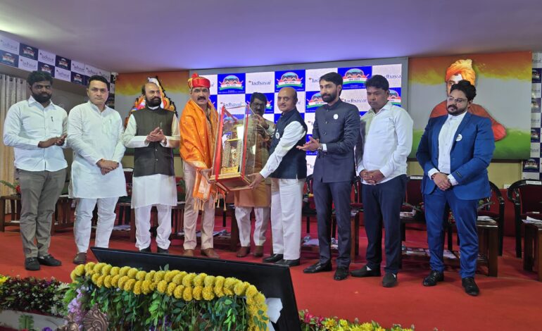 युवा संसदला मिळाला उत्तम प्रतिसाद