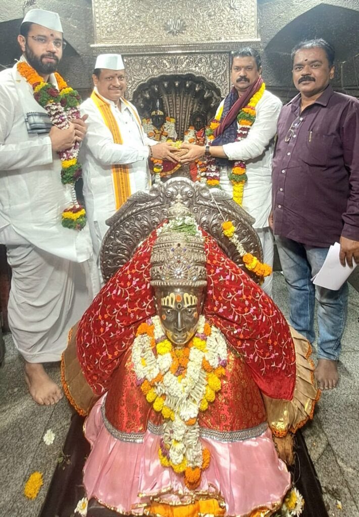 श्रीक्षेत्र आळंदी येथील संत ज्ञानेश्वर महाराज संस्थानप्रमुख विश्वस्तपदी योगी निरंजन नाथ!