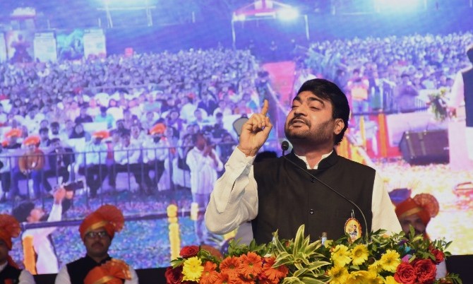 सतत मेहनत करून मन स्थिर ठेवावे : इतिहास अभ्यासक नितीन बानुगडे