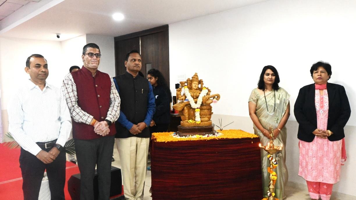 तंत्रज्ञान हे मानवतेच्या प्रगतीसाठी फायदेशीर