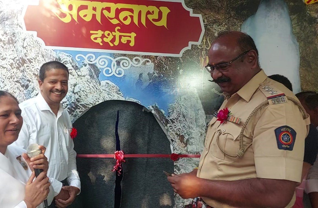 महाशिवरात्री निमित्त बर्फाच्या शिवलिंगासह अमरनाथ गुफा व सहस्त्रशिवलिंगाची स्थापना!