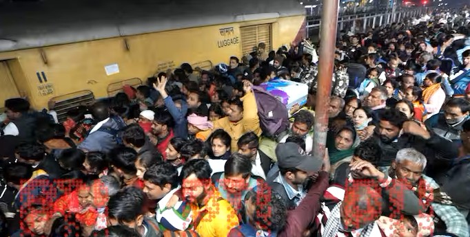 नवी दिल्ली रेल्वे स्टेशनवर चेंगराचेंगरी, 18 जणांचा मृत्यू!