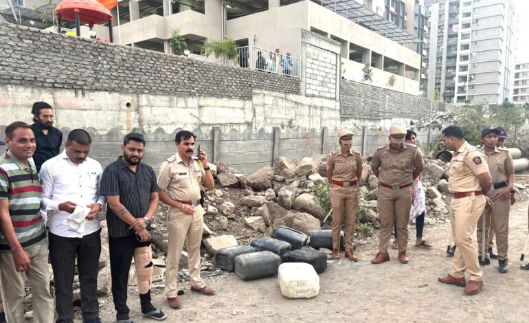 चिखलीत लेबर कॅम्पमधील बेकायदा दारू अड्डा उध्वस्त!