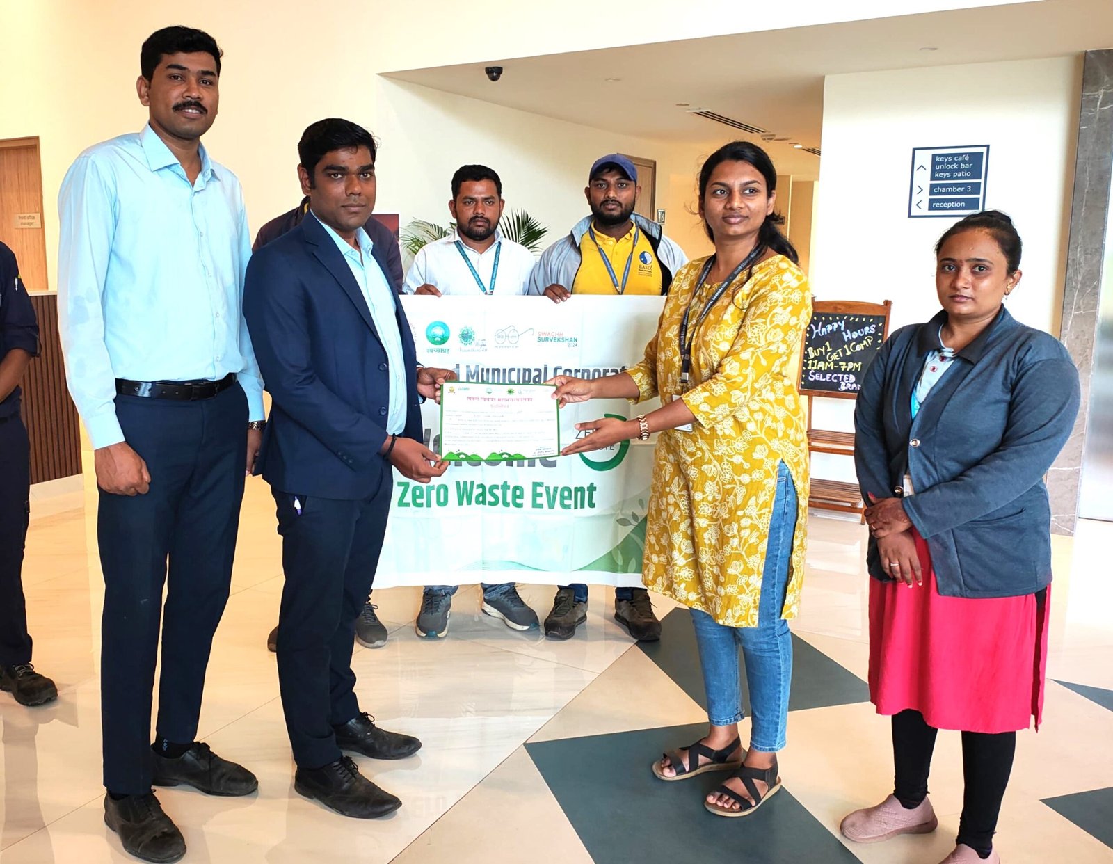 महापालिकेकडून शून्य कचरा उपक्रम राबविणाऱ्या कीज हॉटेलचा सत्कार!
