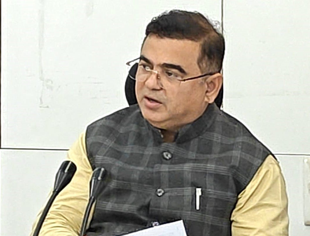 शेतमाल विक्री व्यवस्था सक्षम करण्यासाठी जागतिक तंत्रज्ञानाचा वापर करा :जयकुमार रावल