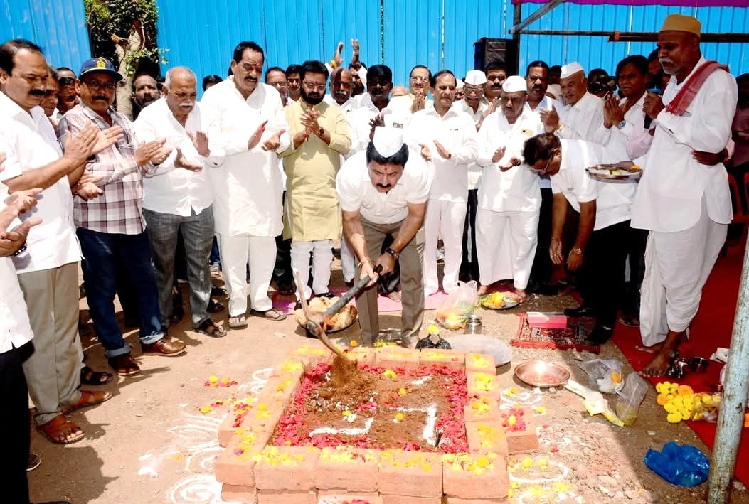 कासारवाडीत राजमाता जिजाऊ व बाल शिवाजी शिल्प स्मारक प्रकल्पाचे भूमिपूजन!