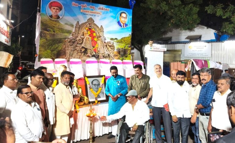 ‘गांधीजी हे अद्भुत गारुड!’ डॅा. विश्वंभर चौधरी