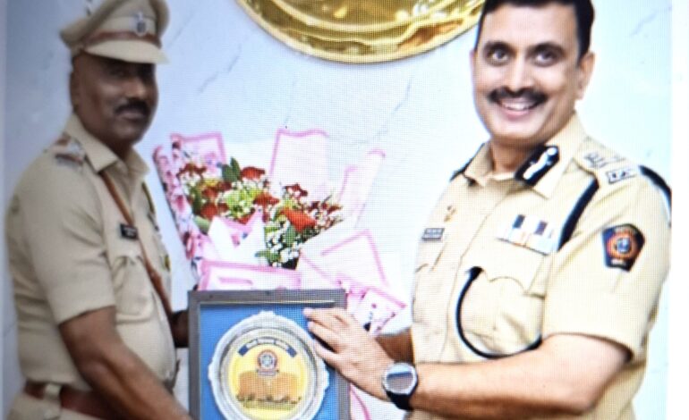 विशेष सेवा पदक प्राप्त पोलीस अधिकारी आणि कर्मचाऱ्यांचा पोलीस आयुक्तांकडून गौरव!