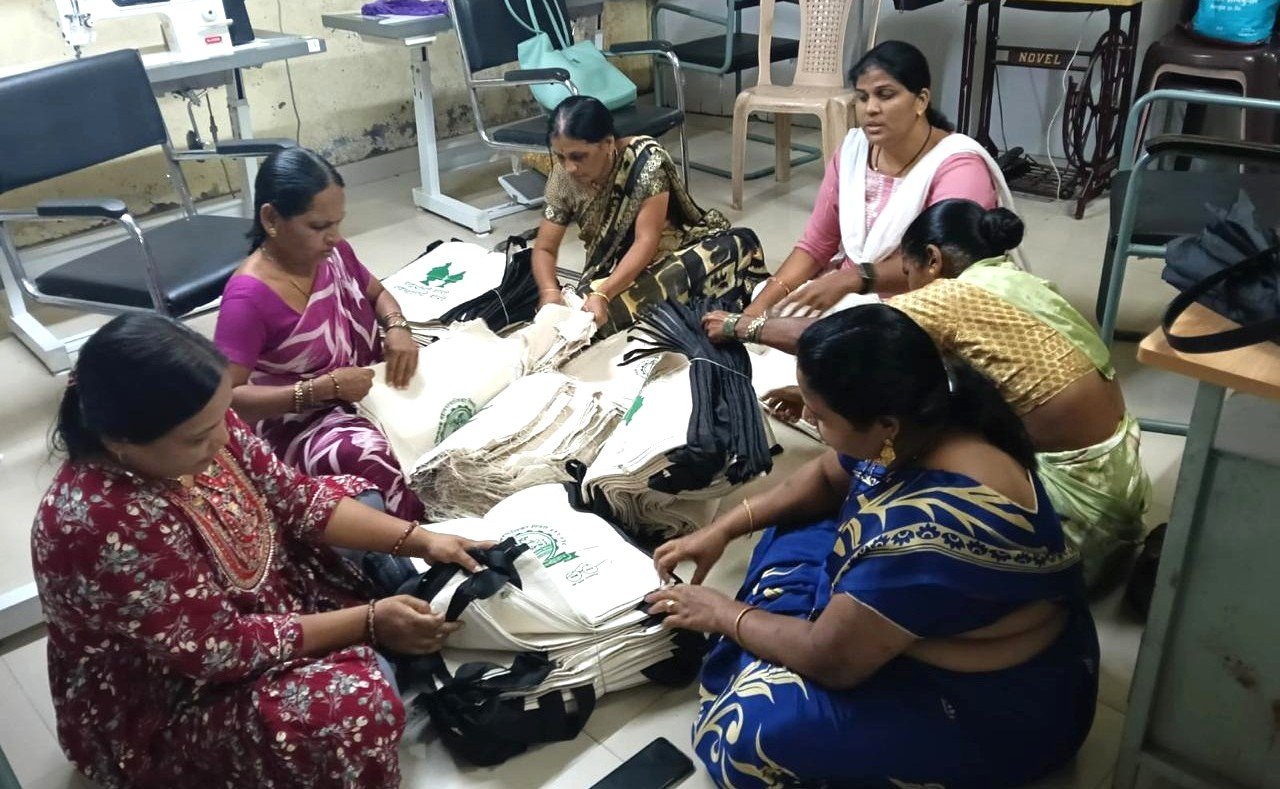 संघर्षातून उभ्या राहिलेल्या महिलांच्या निःस्वार्थ भक्तीचा सन्मान!