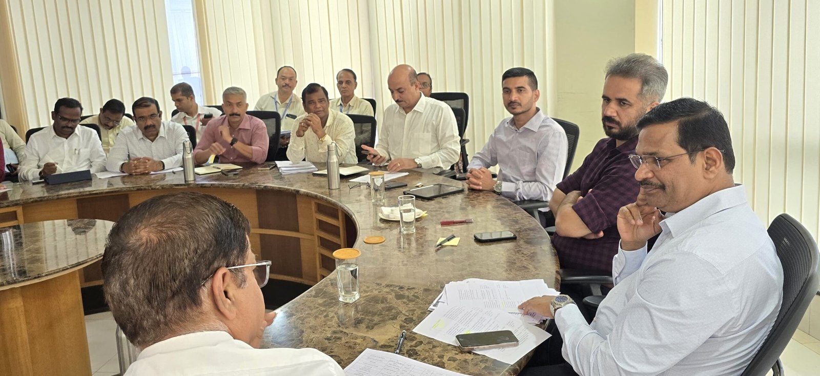 विविध नागरी समस्यांवर आमदार जगताप व आयुक्त शेखर सिंह महत्त्वपूर्ण बैठक!