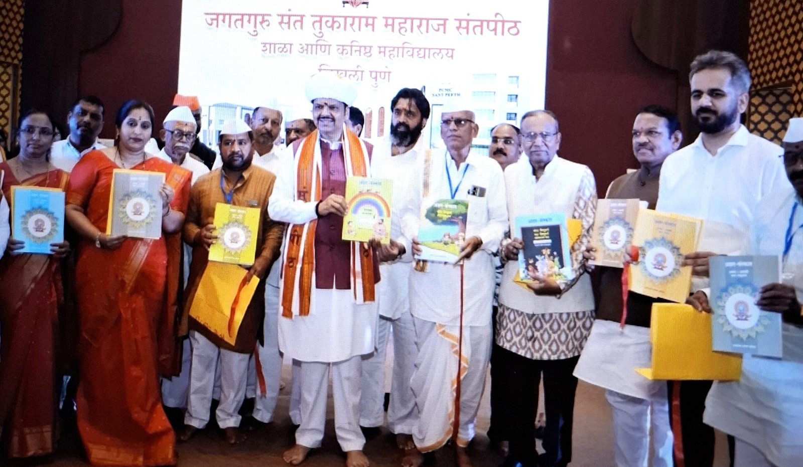 संत विचार वैश्विक स्तरावर नेण्यासाठी संतपीठ उपयुक्त ठरेल :  देवेंद्र फडणवीस