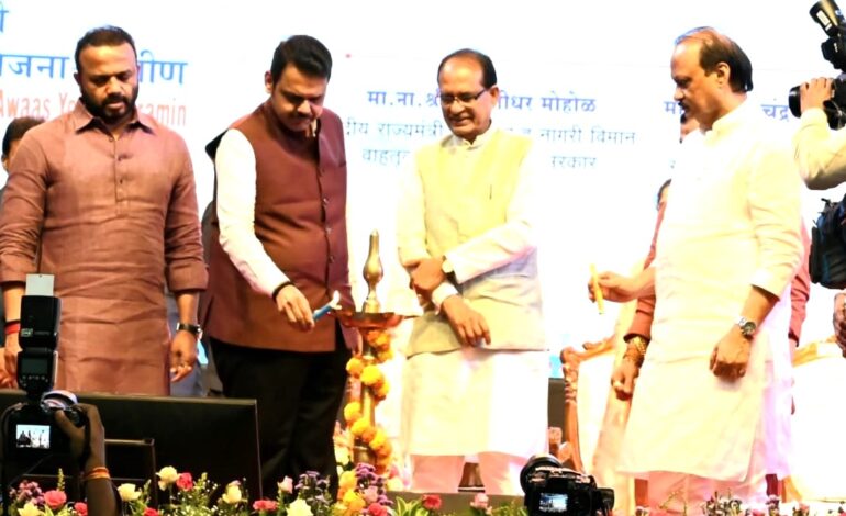 पुणे विमानतळ येथे ‘उमेद सावित्री’ दालनाचे उद्घाटन!
