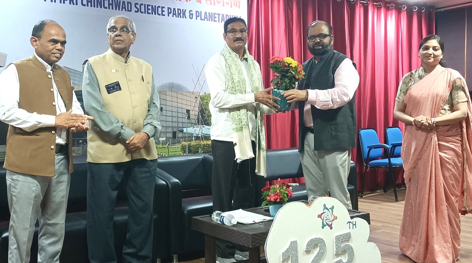 सप्तसुत्रीचा अवलंब करून ग्राम सहकारातून विकास: पद्मश्री डॉ.पोपटराव पवार