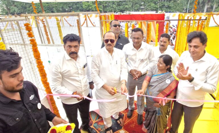 अजित पवार यांच्याहस्ते देशातील पहिल्या फिरत्या पशुवैद्यकीय दवाखान्याचा शुभारंभ!