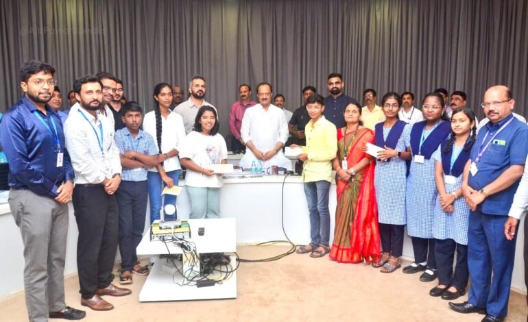 महापालिका शाळांमधील गुणवंत विद्यार्थ्यांचा अजित पवार यांच्या हस्ते सन्मान!