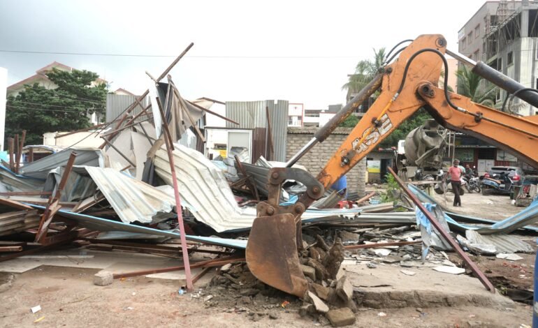 पीएमआरडीएतर्फे १६६ अतिक्रमणावर कारवाई!