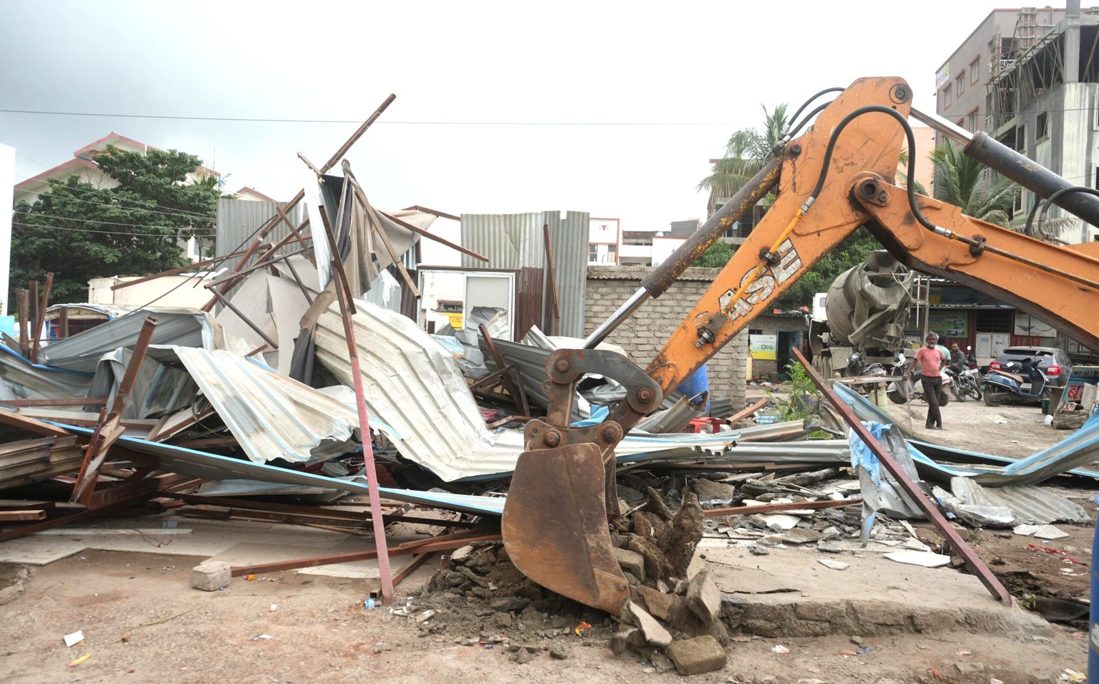 पीएमआरडीएतर्फे १६६ अतिक्रमणावर कारवाई!