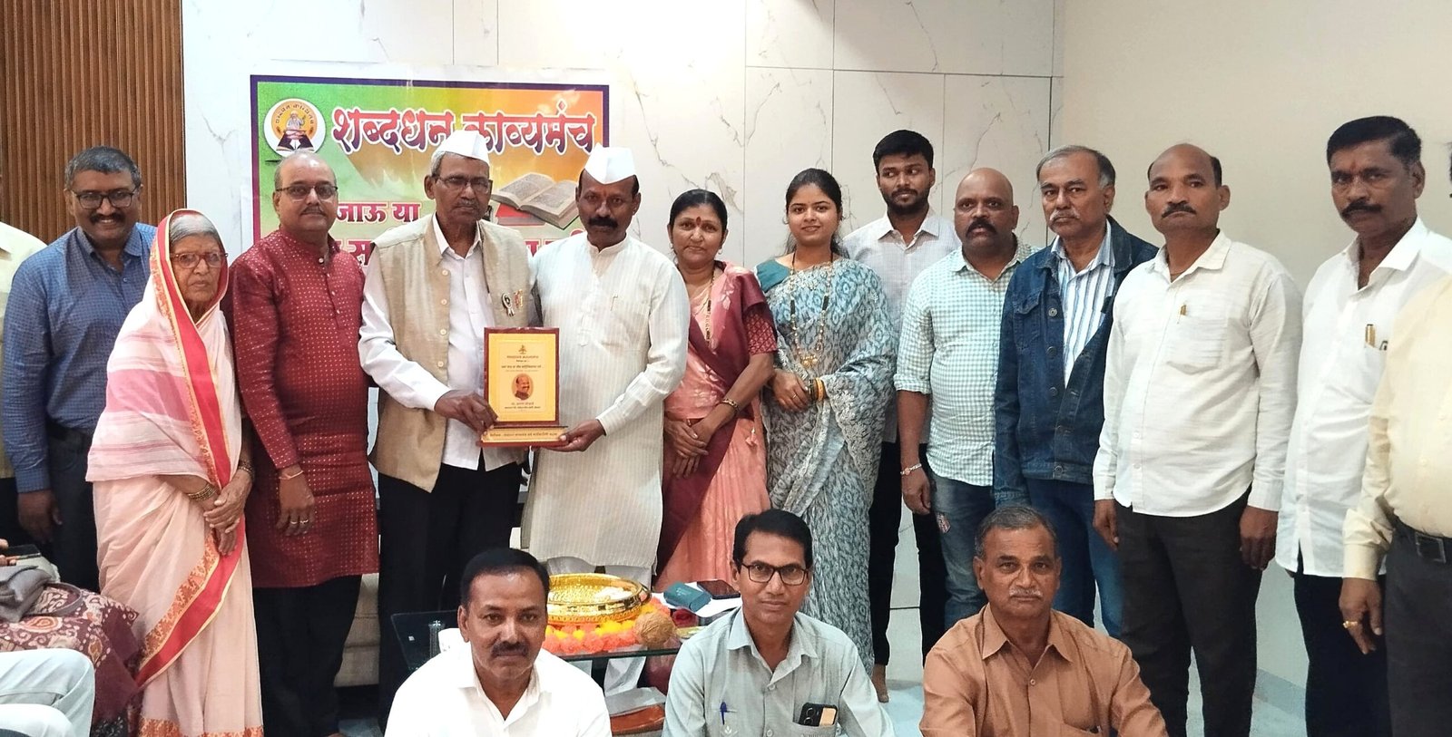 आई वडिलांमुळे मी घडलो : अरुण बोऱ्हाडे