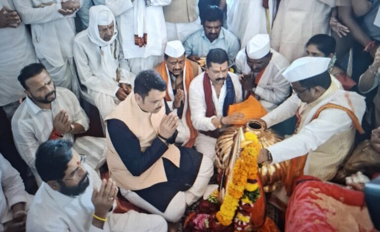 संतश्रेष्ठ ज्ञानेश्वर महाराजांच्या समाधी मंदिरावर सुवर्ण कलशारोहण पुजन; मुख्यमंत्री फडणवीस यांच्या हस्ते संपन्न!