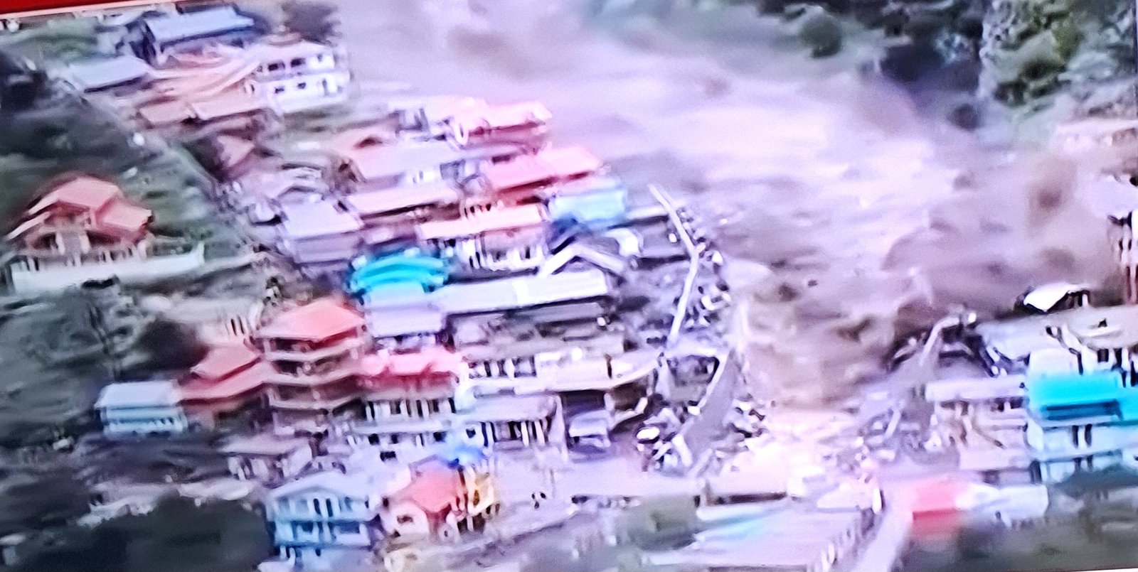 उत्तरकाशी मधील धराली भागात ढगफुटी!