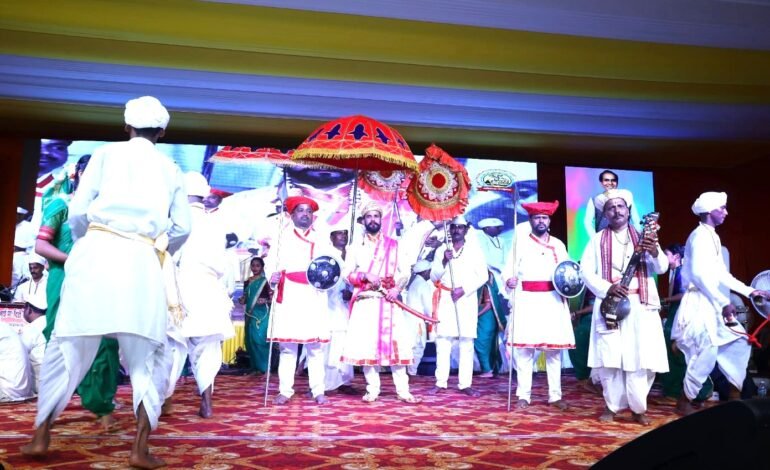 लोकशाहीर अण्णा भाऊ साठे विचार प्रबोधन पर्वात रंगला दिंडी, लोकनृत्य व मराठी गीतांचा सोहळा!