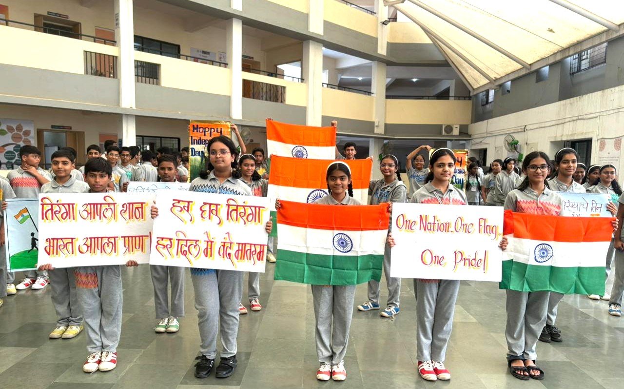 देशभक्तीचा जल्लोष आणि सामाजिक संदेशांची प्रभात फेरी ;‘घरो घरी तिरंगा’!