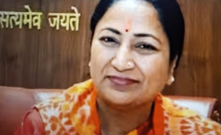 दिल्लीच्या मुख्यमंत्री रेखा गुप्ता यांच्यावर जनता दरबारात हल्ला!