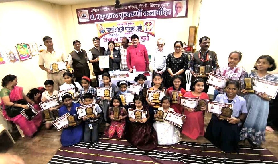 आजच्या मुलांना शिक्षणाबरोबरच संस्काराची आवश्यकता : भाऊसाहेब भोईर