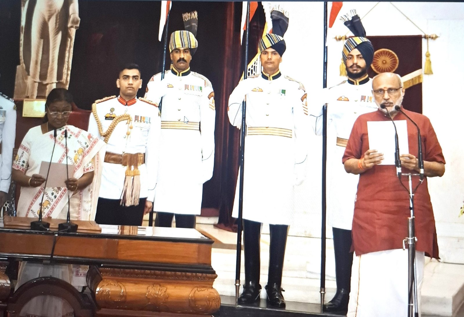 सी .पी राधाकृष्णन यांनी घेतली उपराष्ट्रपती पदाची शपथ!