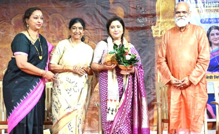भविष्यात एकटेपणा हा भयंकर रोग असेल : अभिनेत्री निवेदिता सराफ