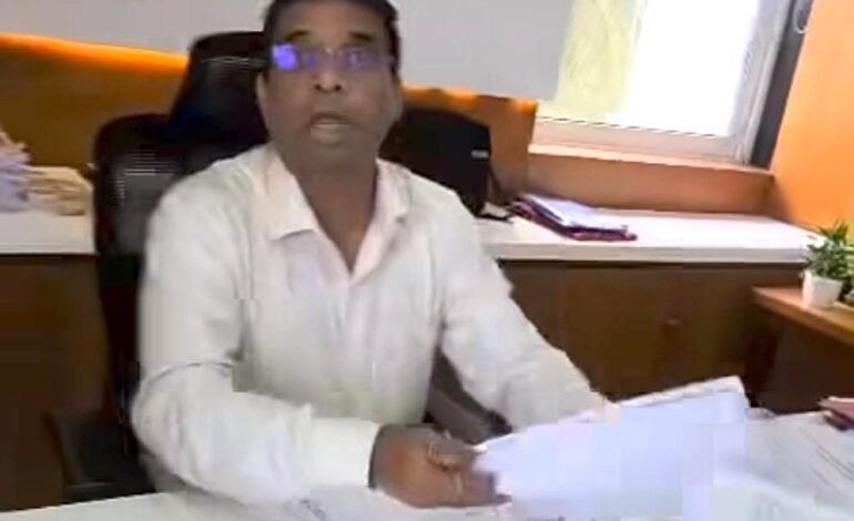 मुजोर साखर आयुक्तांनी जाहीर माफी मागावी : अन्यथा उच्च न्यायालयात जाणार : विठ्ठल राजे पवार