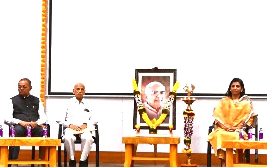 महाराष्ट्राच्या उभारणीत एस. बी. पाटील यांचे मोलाचे योगदान : मधूकर भावे