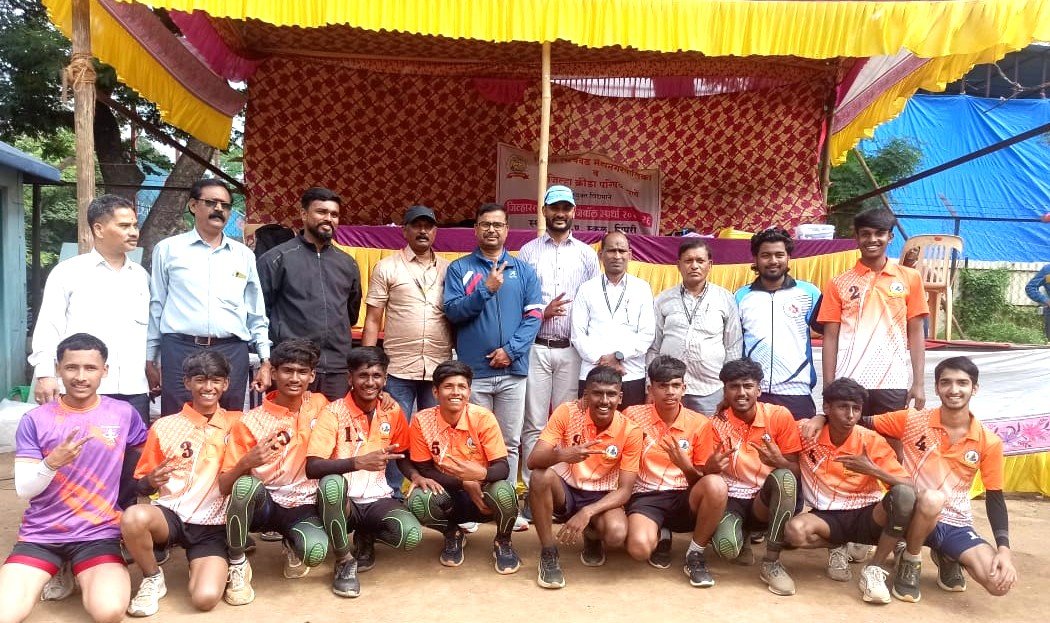 जिल्हा डॉजबॉल स्पर्धेत एच. ए. स्कूलने पटकावली दोन विजेतेपद!