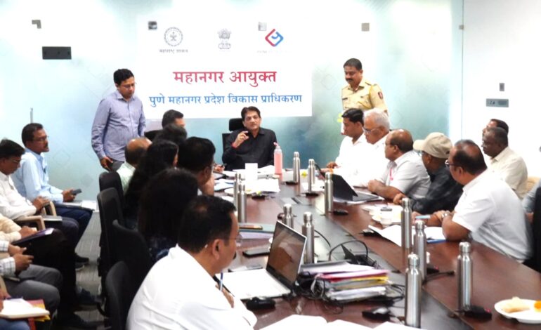 हिंजवडी, चाकणमधील रस्ते विकास प्रलंबित कामे तातडीने पूर्ण करण्याचे निर्देश!