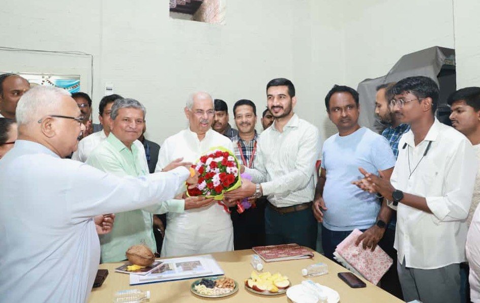 क्रांतिवीर चापेकर बंधू राष्ट्रीय संग्रहालयाला केरळचे राज्यपाल राजेंद्र आर्लेकर यांची भेट!