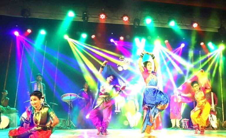 फोक प्रबोधन’च्या माध्यमातून लोकसंस्कृतीचा झंकार नवपिढीपर्यंत पोहोचवत मराठी भाषेला अभिवादन!