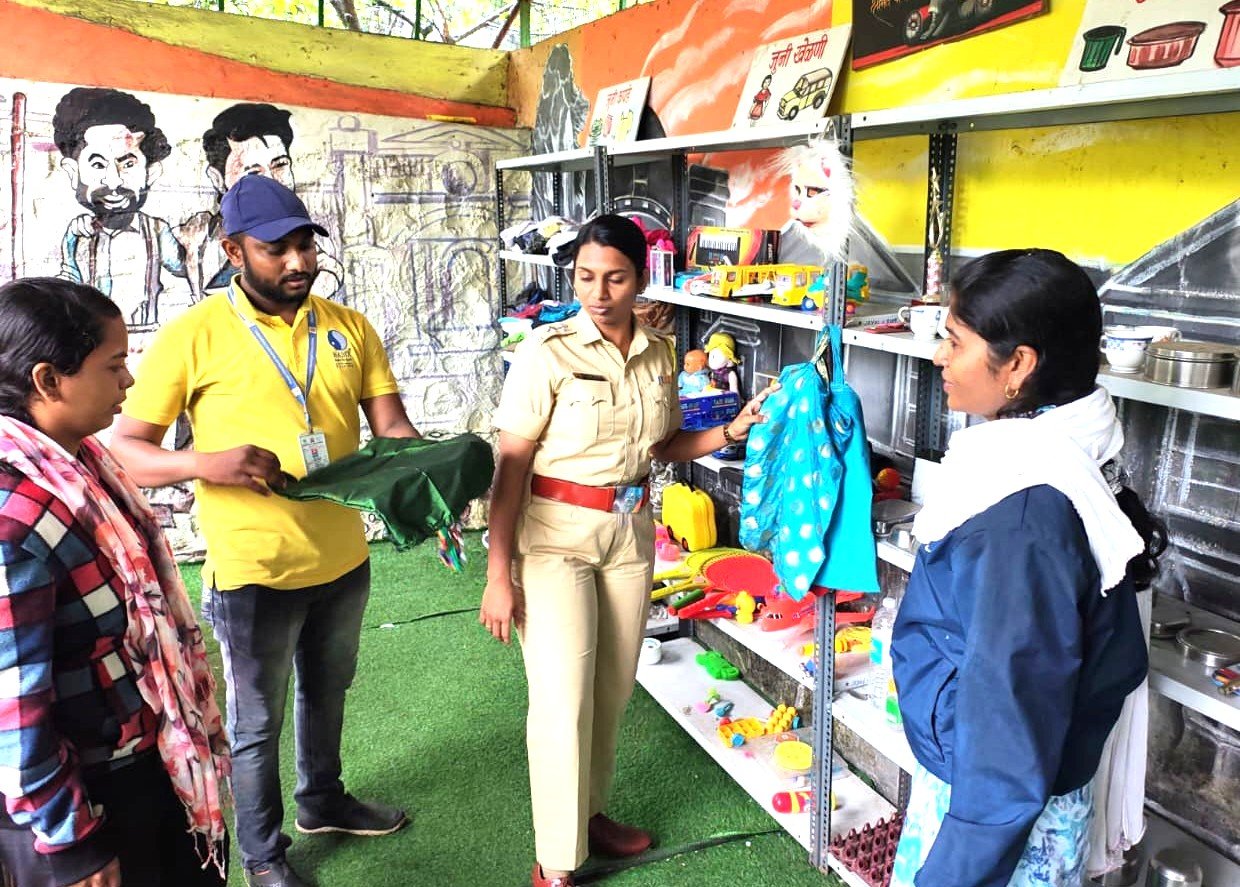 वापरात नसलेल्या वस्तू आर.आर.आर. केंद्रात जमा करून साजरी करा दिवाळी!