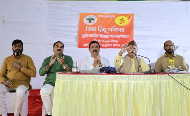 संघ ही सर्व सेवाभावी संस्थांची मातृसंस्था : दादा वेदक